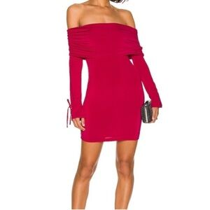 Off the shoulder‎ dress